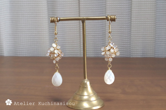 小美甲花白貝殼耳環&lt;Blanc&gt;&lt;Gold&gt; 第6張的照片