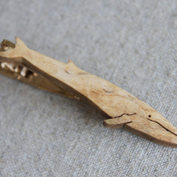 シロナガスクジラ木製ネクタイピン 4枚目の画像
