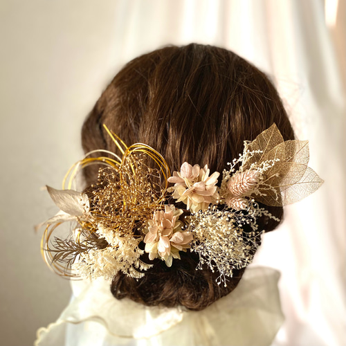 ✴︎ドライフラワーヘッドドレス✴︎くすみピンクゴールド和装飾り成人式髪飾り くすみピンクとゴールドのドライフラワー髪飾り 金箔付き