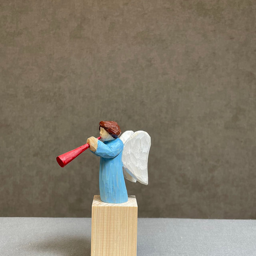 角笛 を吹く 天使 ( 藍 ).木彫り，彫刻，天然木，置物 彫刻 Heartwood