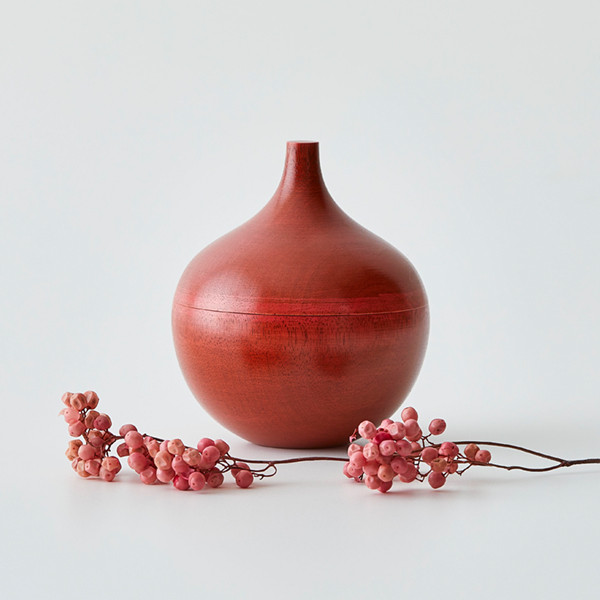 球根　ベリー　　-花が開くように少しずつ色づいていく植物のような漆器-