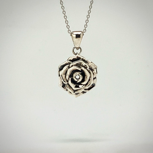 薔薇のペンダント 〜 sv925 〜 ネックレス・ペンダント moon