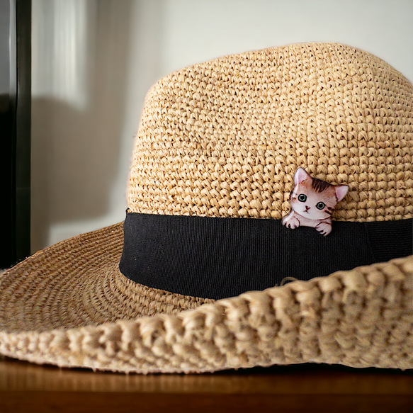 Baby猫のポケットブローチ（ブローチ/ピンバッジ） 1枚目の画像
