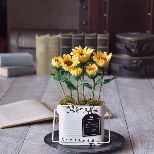 フラワーアレンジメント　ハンドメイド　造花　カート型ポット　ブリキ　アンティーク フラワーアレンジメントハンドメイド造花カート型ポットブリキ