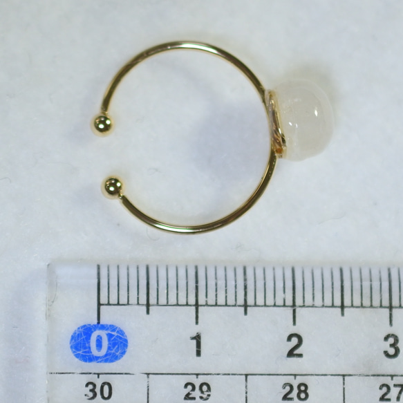 (1 件) 彩虹月光石手術不銹鋼戒指（8 毫米/均碼） 第5張的照片