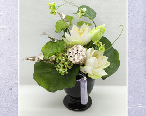♕* 人気の蓮がメイン♬ 紫▪ 青▪ 白 の上品な造花仏花アレンジメント ♧* c6677c7d85fa6262beba5866457f22