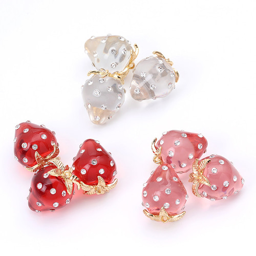 No.006 いちごチャーム　3ペア 楽天市場】立体いちごチャーム イチゴパーツ いちご本体樹脂製