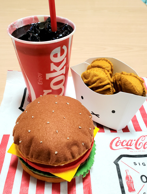 リアルなフェルトままごと ハンバーガー&ナゲット&コカ・コーラセット