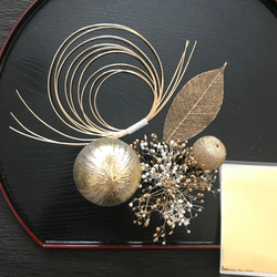 成人式　結婚式　卒業式　髪飾り　ヘッドパーツ　ゴールド　ホワイト　ヘア飾り　金箔シート　水引　プリザーブドフラワー 3枚目の画像