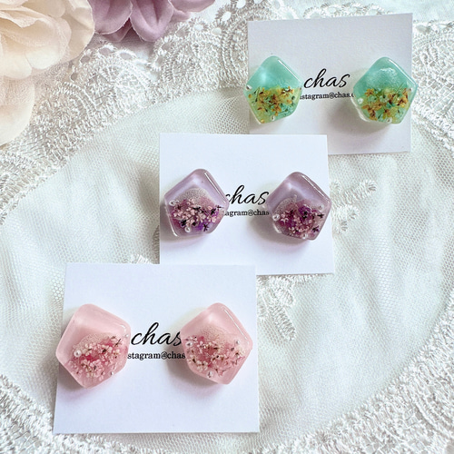 小花がかわいいドライフラワーレジンピアス イヤリング ピアス 