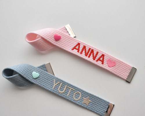 ハートボタン】ネームタグ ボタンタイプ オリジナル 刺繍