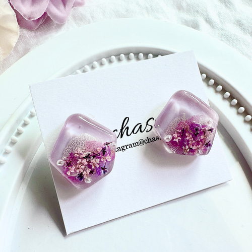 小花がかわいいドライフラワーレジンピアス イヤリング ピアス