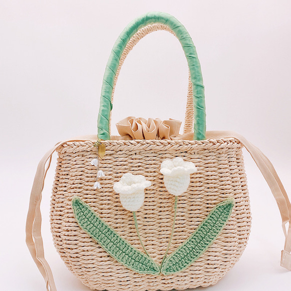 かごバッグ トートバッグ ロマンチック鈴蘭花手作りハンドバッグ かわいいホリデー旅行ビーチ サマーバッグ 編みバッグ 1枚目の画像