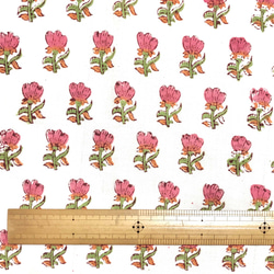 【50cm単位】ホワイトスモールピンクフラワー　インド　ハンドブロックプリント生地  コットン 6枚目の画像