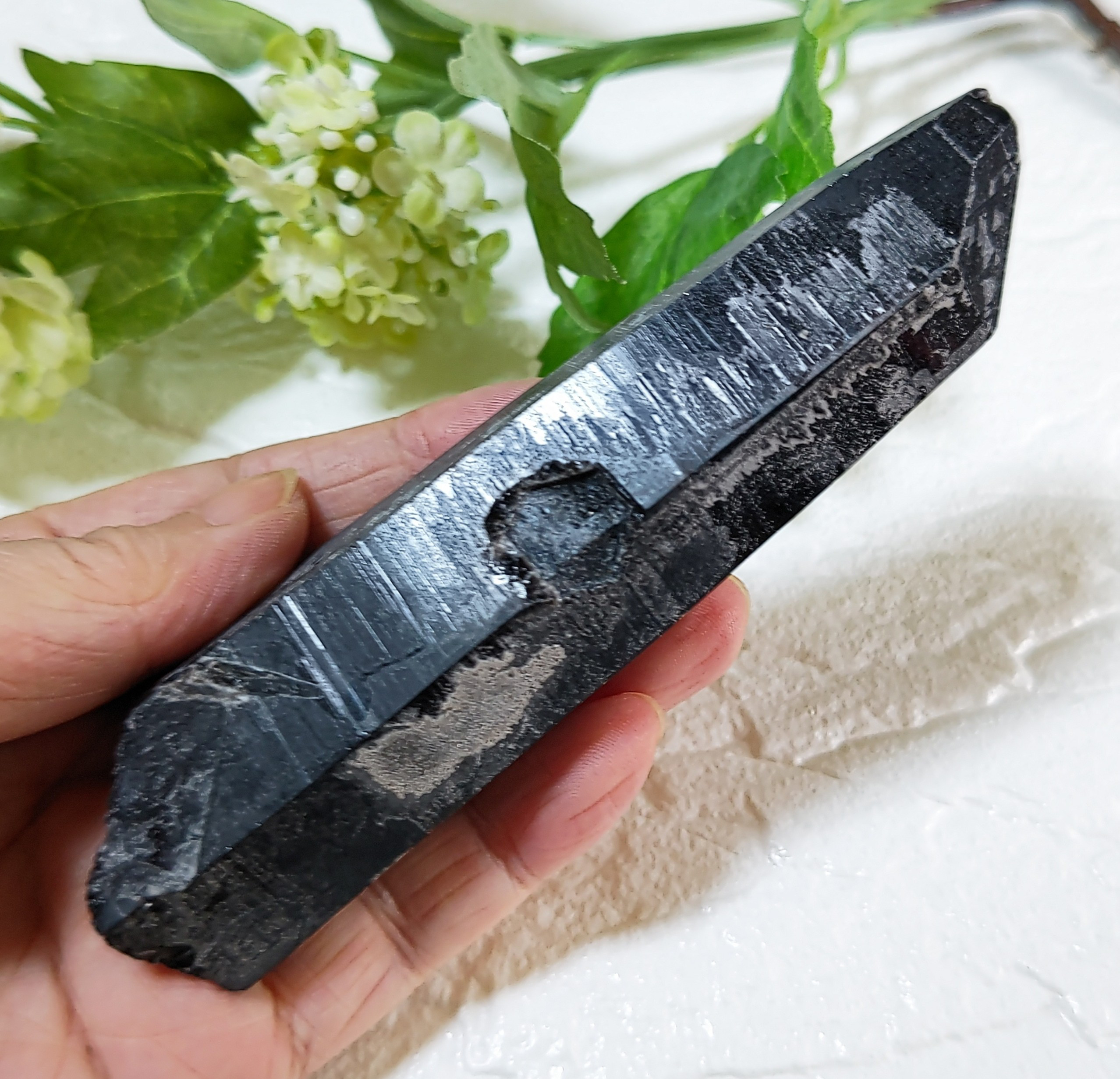 山東省産モリオン【25】181.4g　未研磨 原石 ポイント