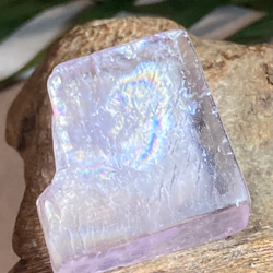 愛を進化させる石✨　レインボー　クンツァイト　タンブル　原石 2枚目の画像