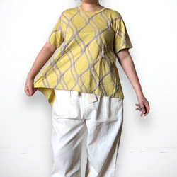背中で揺れる裾が特徴アミアミフィッシュテールTシャツ綿カットソーLサイズ 9枚目の画像