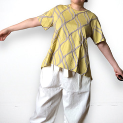 背中で揺れる裾が特徴アミアミフィッシュテールTシャツ綿カットソーLサイズ 3枚目の画像