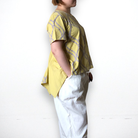 背中で揺れる裾が特徴アミアミフィッシュテールTシャツ綿カットソーLサイズ 10枚目の画像