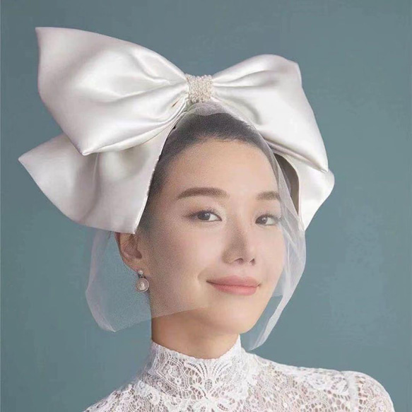 大きいなリボンヘッドドレス　ウェディング　結婚式　ヘアアクセサリー　　かわいい8/30 1枚目の画像