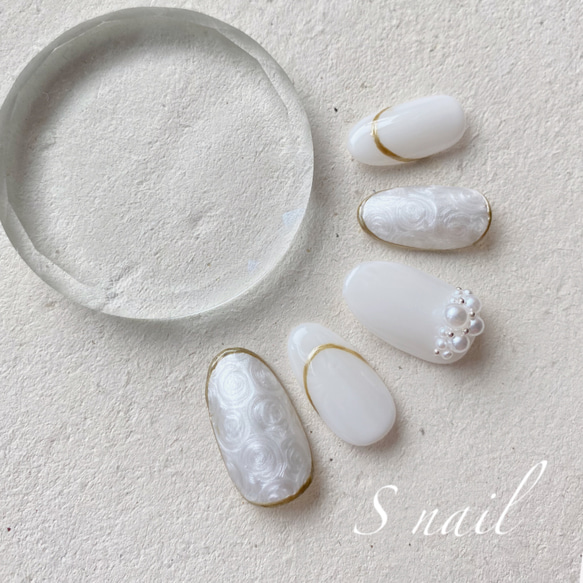 No.21】くるくるローズの純白ネイル ネイルチップ（つけ爪） S nail