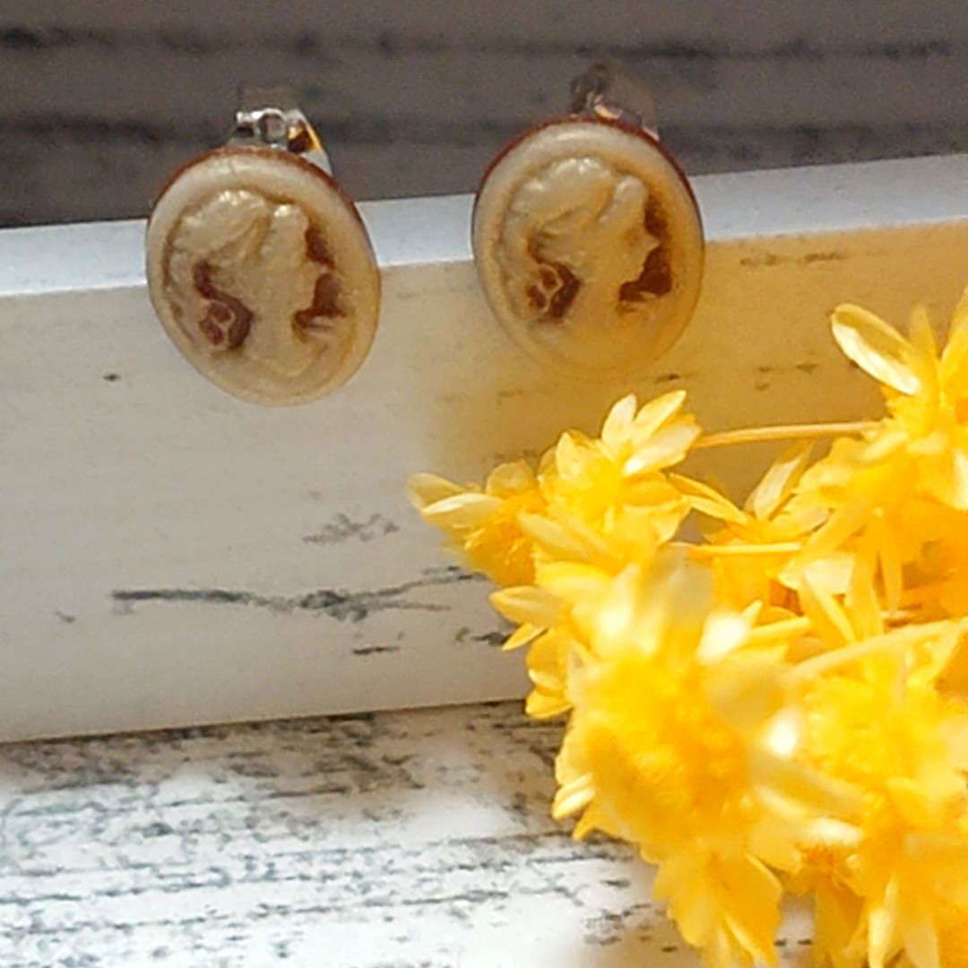 miniカメオピアス ピアス（スタッド・一粒） MK.made🌿 通販