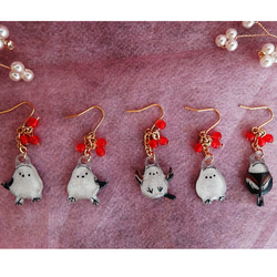 シマエナガと赤い実のピアス◇◇～組み合わせ自在～◇◇ ピアス