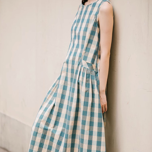 ［美品］MARGARET HOWELL リネン チェック ノースリーブワンピース 美品］MARGARET HOWELL リネン チェック ノースリーブワンピース