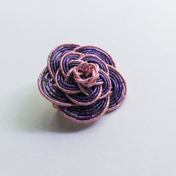 紫の薔薇ブローチ 2枚目の画像