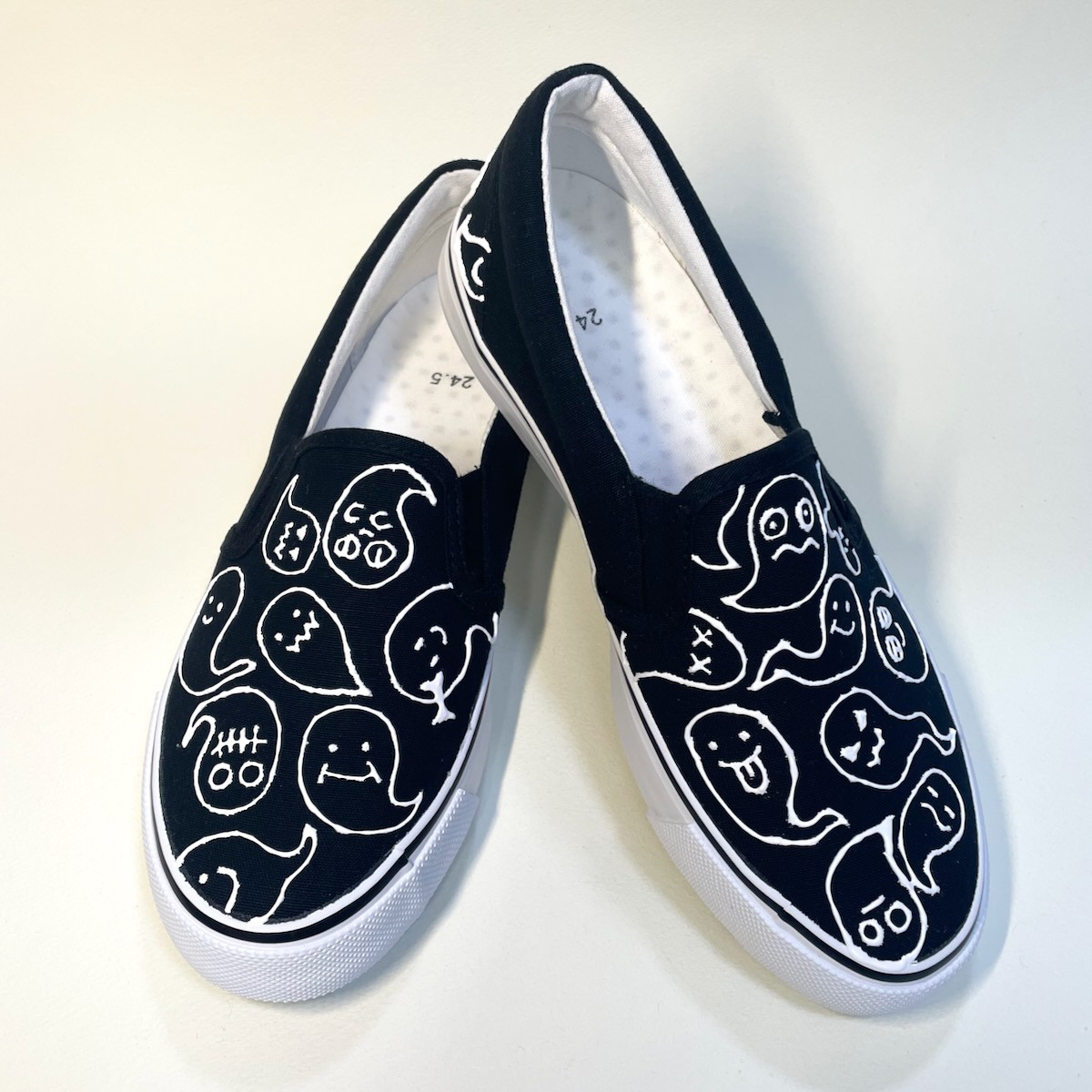 「おばけがいっぱい」スニーカースリッポン (BLACK) 22.0cm〜29.0cm 撥水加工ver. 5,054円