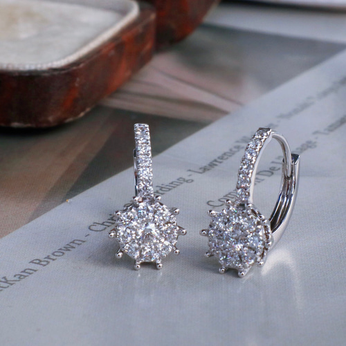 天然ダイヤモンドピアス0.4ct k18 ピアス(フープ) パール 天然ダイヤモンドピアス0.4ct k18 ピアス(フープ) パール