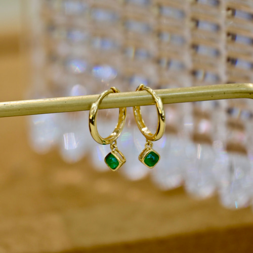 再再再..販 エメラルド ミニサイズピアスk18