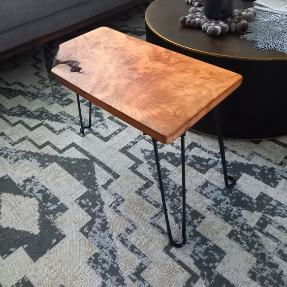 サイドテーブル　桂　無垢材　古材　アンティーク　ハンドメイド 2枚目の画像