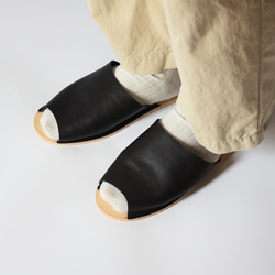 足に馴染むレザースリッパ「Slippers (Wsole / black)」 9枚目の画像