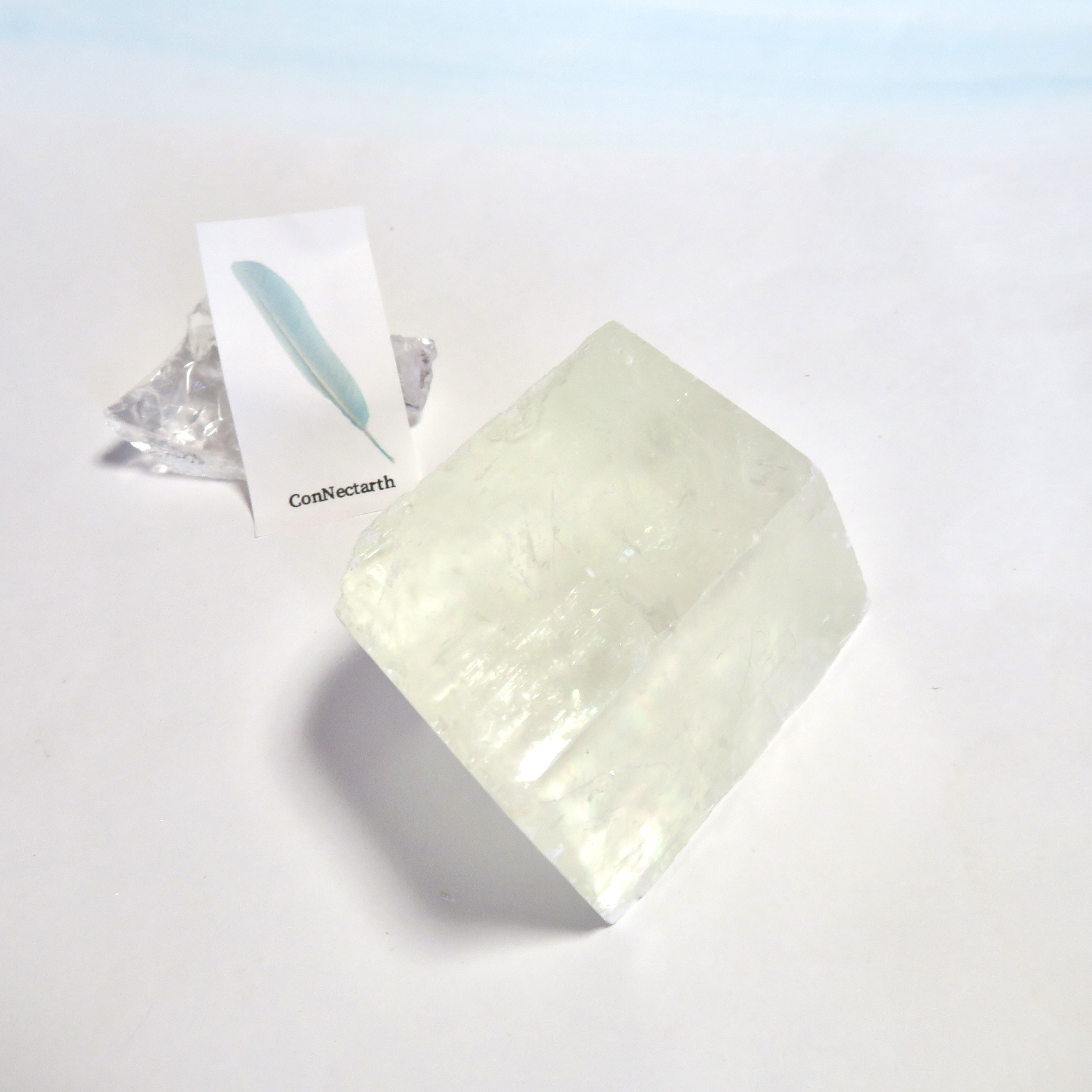 カルサイト　砂糖菓子みたい。 美しい鉱物標本】砂糖菓子のようなカルサイト／160グラム その他