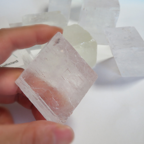 カルサイト　砂糖菓子みたい。 美しい鉱物標本】砂糖菓子のようなカルサイト／2点セット その他