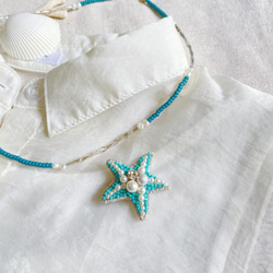 ヒトデのキラキラ夏刺繍ブローチ（ターコイズブルー）⭐︎夏の贈り物に　海のいきものブローチ 3枚目の画像
