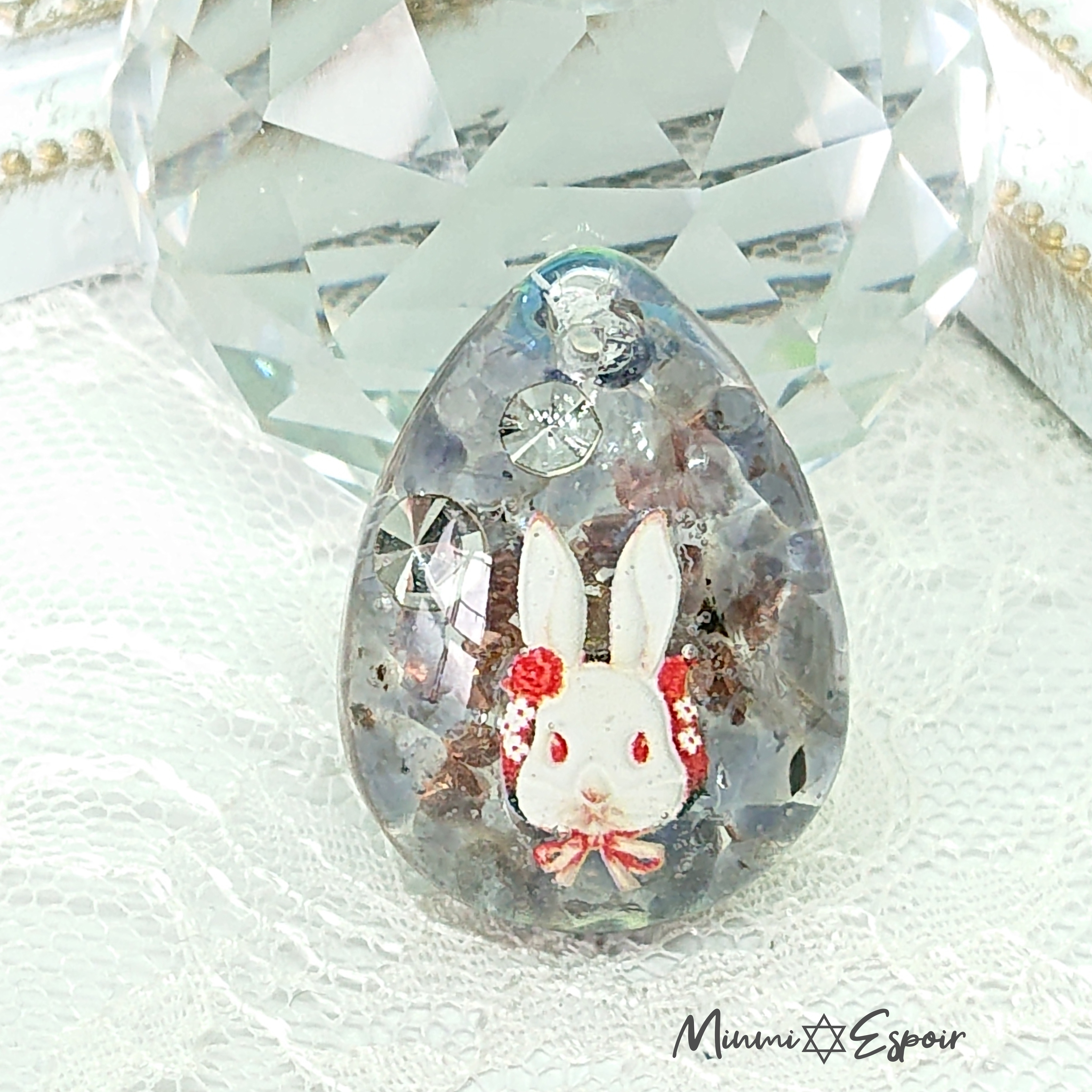 434 オルゴナイト 雫 うさぎ