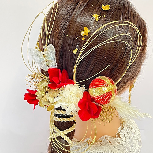 つまみ細工 髪飾り  蝶々   成人式  卒業式  七五三 成人式 髪飾り 蝶々髪飾り 成人式髪飾り 卒業式髪飾り 卒業式