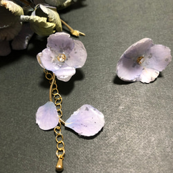 紫陽花の揺れるピアス・イヤリング 1枚目の画像