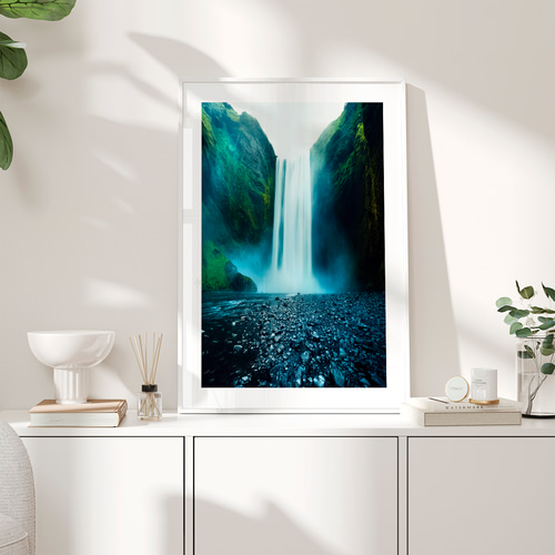 アートポスター 神秘的な滝景色 エメラルドグリーン 癒しの水景 自然