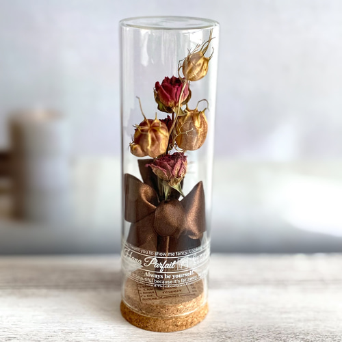 バラのボトルフラワー ドライフラワー / 花言葉入り 気品 誇り 尊敬
