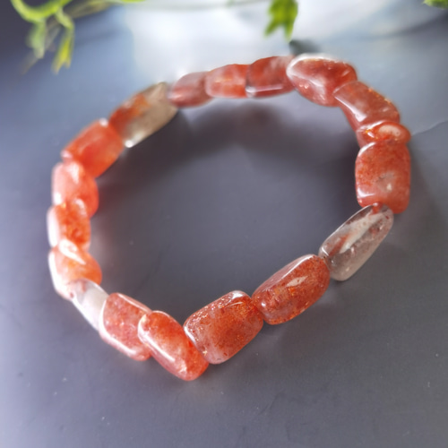 【極上,小粒】メラメラサンストーン ６㎜　ブレスレット　美品　希少　太陽石 極上,小粒】メラメラサンストーン 6㎜ ブレスレット 美品 希少 太陽石