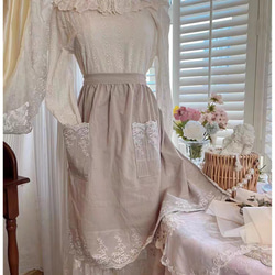 Instagram人気作家様　アンティークレース　刺繍エプロン Instagram人気作家様 アンティークレース 刺繍エプロン - メルカリ