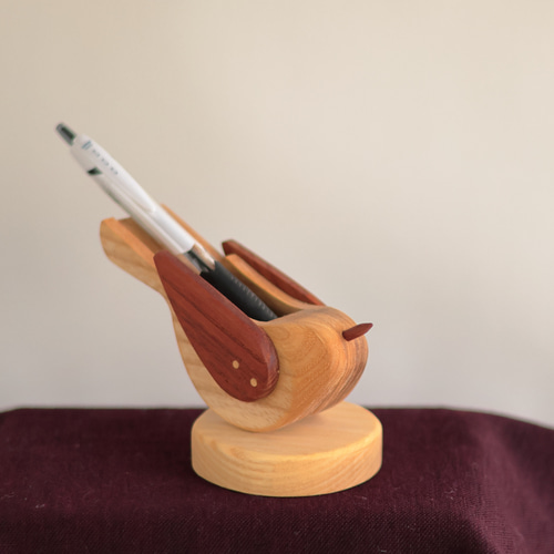 小鳥の木製 印鑑スタンド／ペン立て ～セキレイ～（IN-504-010） 印鑑