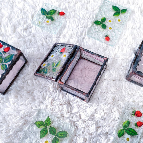 ステンドグラスインテリア小物 ステンドグラス 小物入れ 咲色（さきいろ） HAF001 - 東京都東大