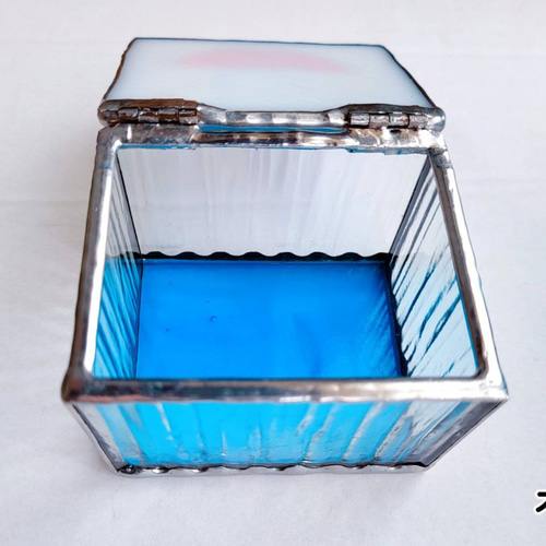 ステンドグラス 小物入れ 「白くまの夏休み☆ミニBOX」 フリー