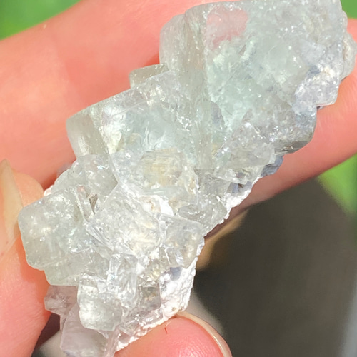 クリアボディ♢ライムグリーン フローライト on ホワイト