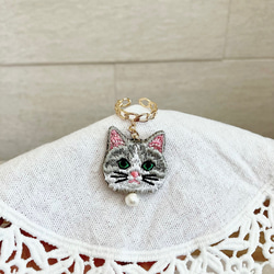 揺れる猫さん刺繍とパールのリング✩.*˚ 4枚目の画像