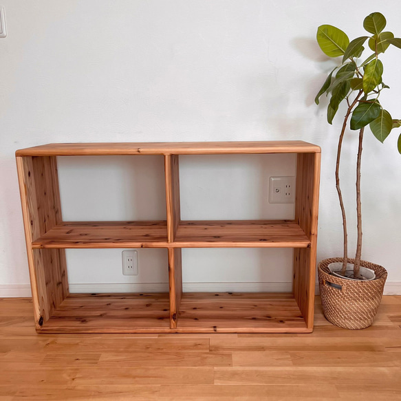 【全ての角が丸い】 木製　本棚　十字型　収納棚 カラーボックス　飾り棚　絵本棚　シェルフ　杉材（四升）サイズオーダー可 カウンター　手元隠しカウンター K2440340673(18720円)